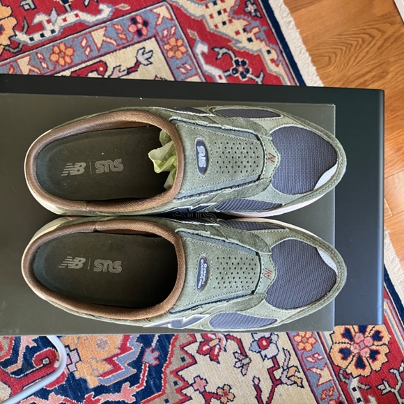 SNS x New Balance 2002R Mule Shoes - Picture 2 of 4